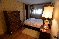 Click to see 23 Middle Bedroom 02.jpg