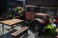 Click to see 151 Old Truck.jpg