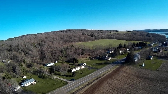 Click to see 39 Aerial Driveway.jpg